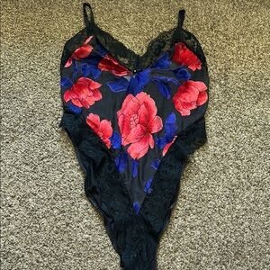 Vintage Shirley of Hollywood Black Floral lingerie